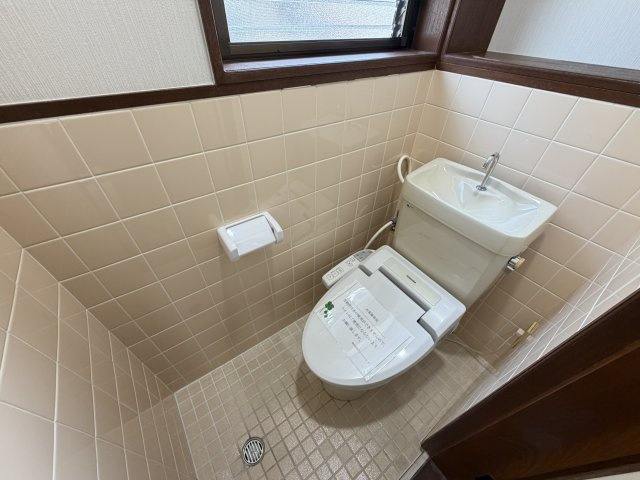 姫路市余部区上川原の中古一戸建のトイレ