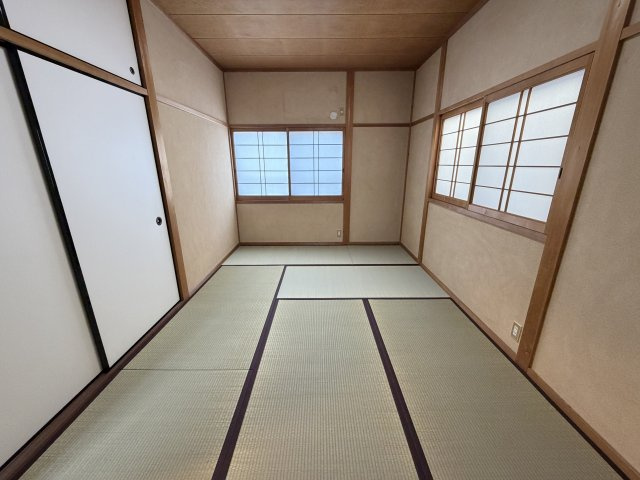 姫路市余部区上川原の中古一戸建の洋室