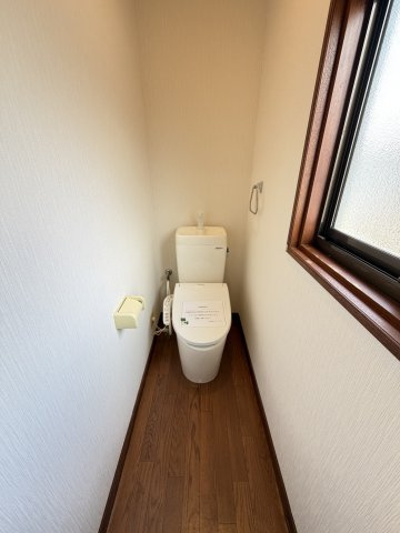 姫路市余部区上川原の中古一戸建のトイレ