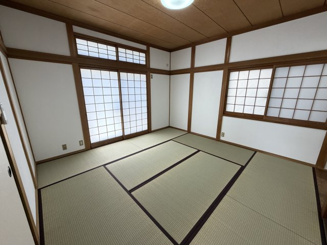 姫路市余部区上川原の中古一戸建の和室