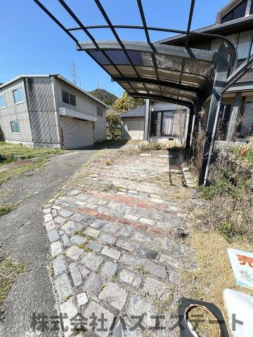 奥山　中古一戸建ての駐車場