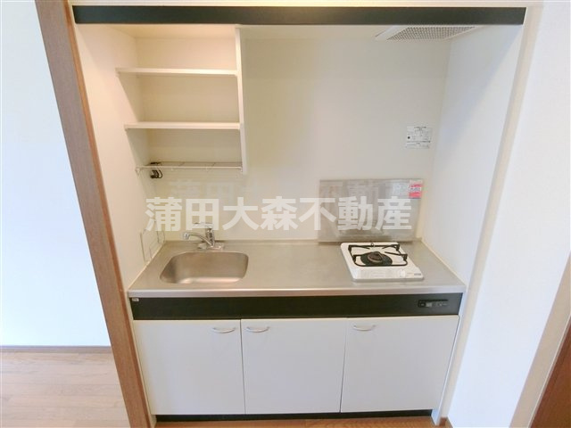 エクセル遠藤のキッチン|1口ガスキッチンですが、まな板が置ける調理スペースのある大きめなキッチン