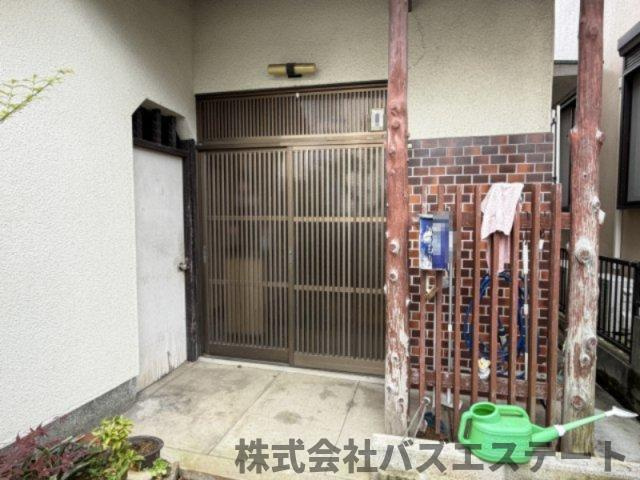 宮上町　中古一戸建ての玄関