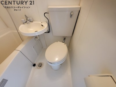 浴室内にトイレがあります☆