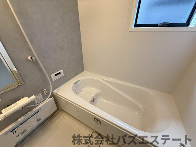 青山　新築一戸建ての浴室