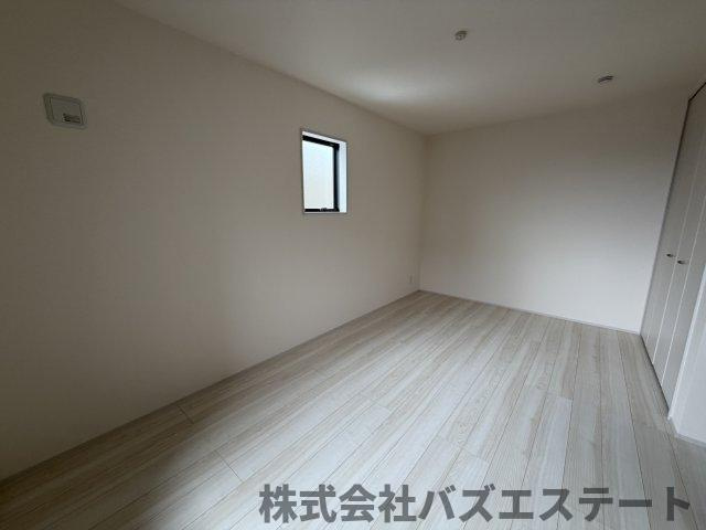青山　新築一戸建ての洋室