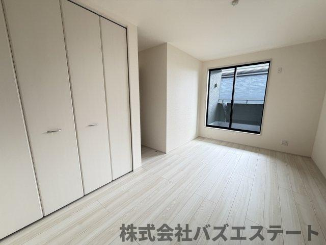青山　新築一戸建ての洋室