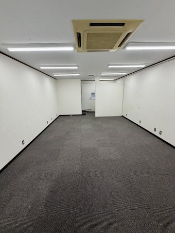 大阪市西成区聖天下１丁目の店舗事務所の内装