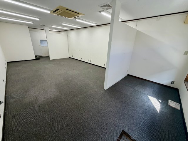 大阪市西成区聖天下１丁目の店舗事務所の内装