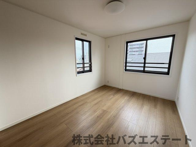 東雲町　中古一戸建ての寝室