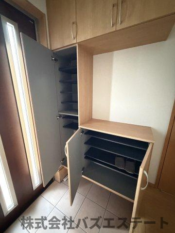 網干区田井　中古一戸建ての収納