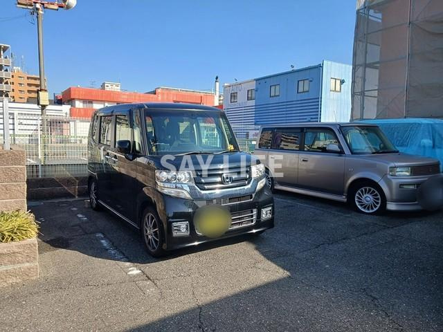 セレーノエテルノの駐車場
