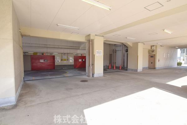 アーバンパーク関目の駐車場