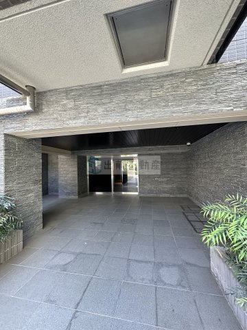 文京区水道２丁目の賃貸マンションのエントランス