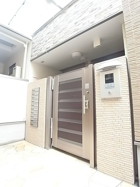フジパレス西立花Ⅱ番館のエントランス