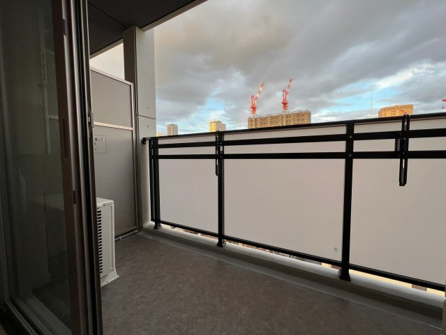 RISING MAISON 本町橋（旧名称：レオンコンフォート本町橋）のバルコニー