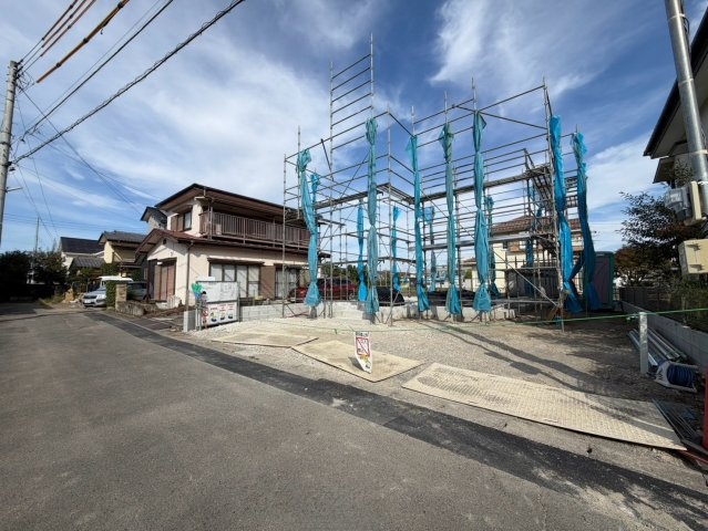 【間取り】 | 高崎市東貝沢町　新築住宅 | 約16畳のLDKと1階の洋室に加え、ウォークインクロゼットや各所の物入を備えた収納豊富で快適な4LDKです！