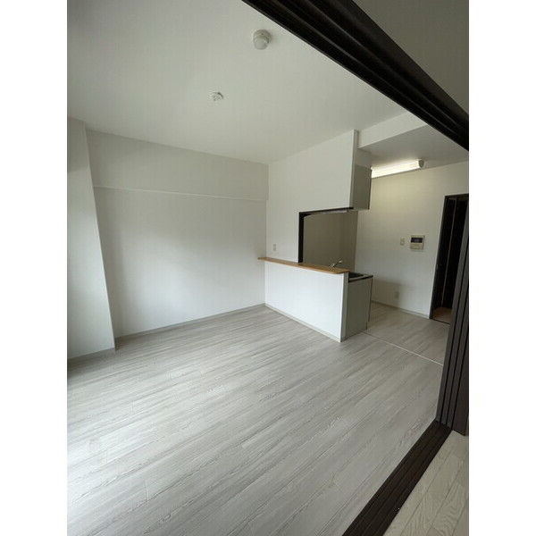 モデルノ　名古屋市賃貸　仲介手数料無料の居間・リビング