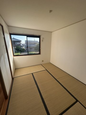 ファミール上条の和室