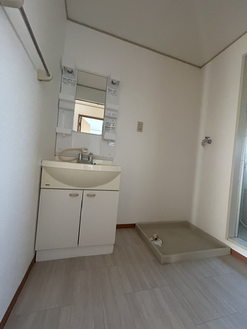 ファミール上条の洗面所