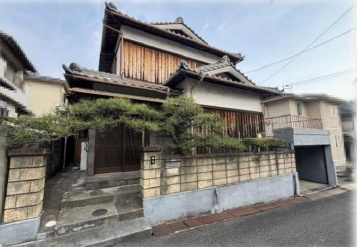 勝原区勝山町　中古一戸建て
