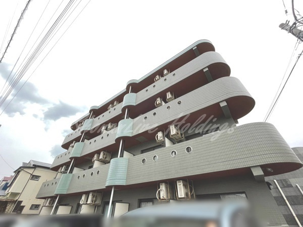 平塚市桃浜町の賃貸マンションの外観