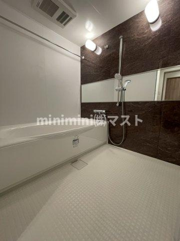 スプランディッド本町グランの浴室