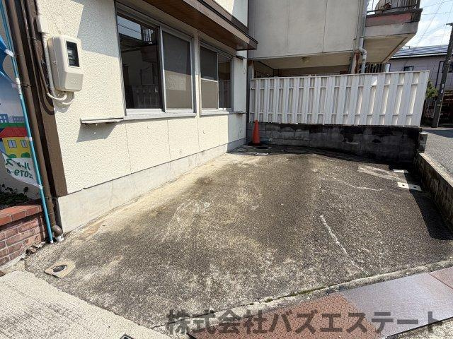 勝原区熊見　中古一戸建ての駐車場