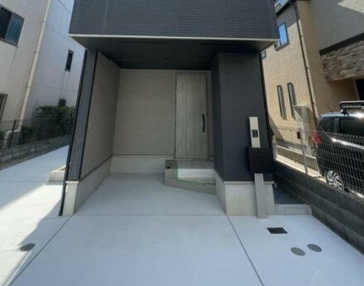豊島区千早２丁目の一戸建ての玄関