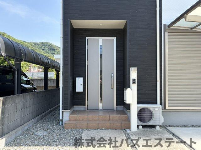 書写　中古一戸建てのエントランス