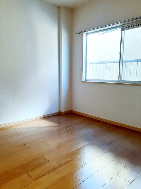 レピュート中村の洋室|コンパクトで使いやすい洋室です
