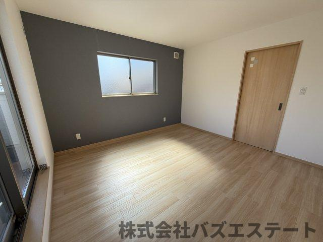 大津区恵美酒町　中古一戸建ての洋室