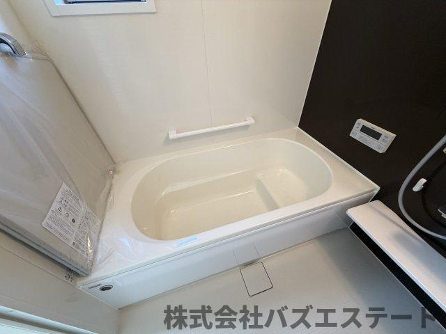 大津区恵美酒町　中古一戸建ての浴室