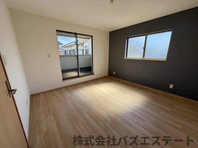 大津区恵美酒町　中古一戸建ての洋室