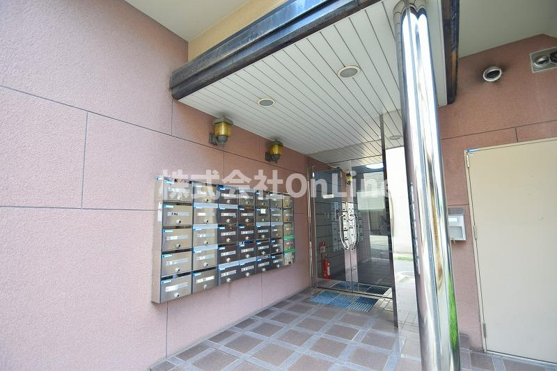 エンゼルハイツ小阪本町のエントランス
