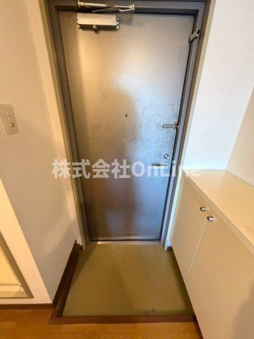 エンゼルハイツ小阪本町の玄関
