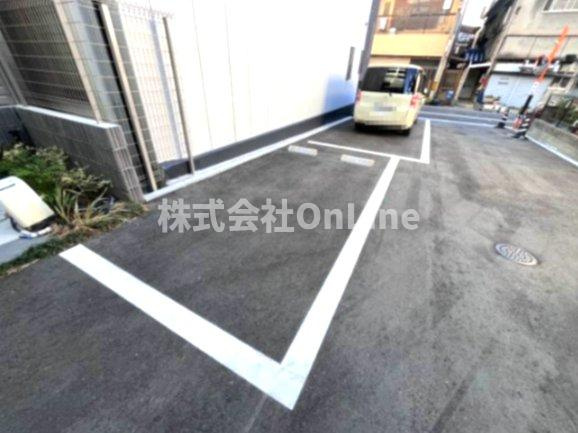 大阪市平野区加美北１丁目の賃貸マンションの駐車場