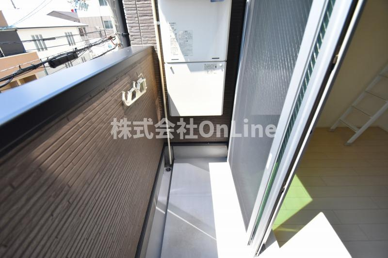 クレセントコートのバルコニー