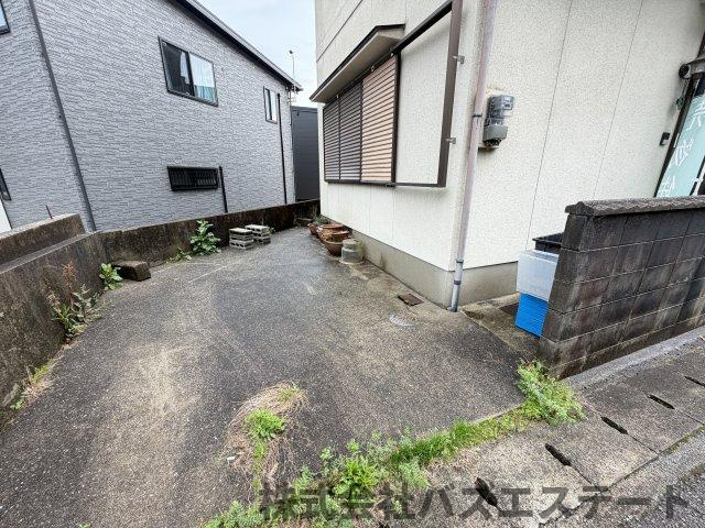 広畑区才　中古一戸建ての駐車場