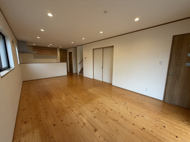 姫路市広峰１丁目の中古一戸建の居間・リビング