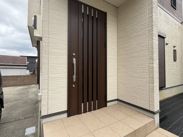 姫路市広峰１丁目の中古一戸建の玄関