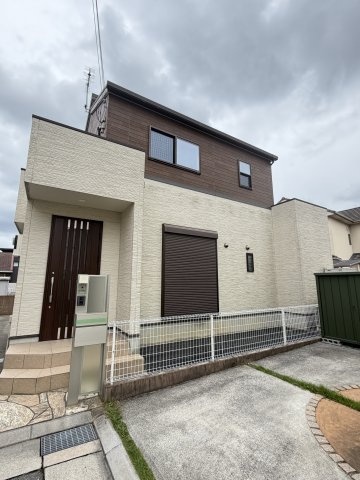 姫路市広峰１丁目の中古一戸建のエントランス