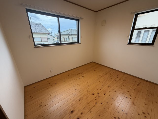 姫路市広峰１丁目の中古一戸建の洋室