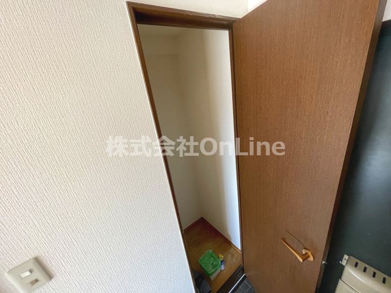 東大阪市足代北１丁目の賃貸マンションの収納