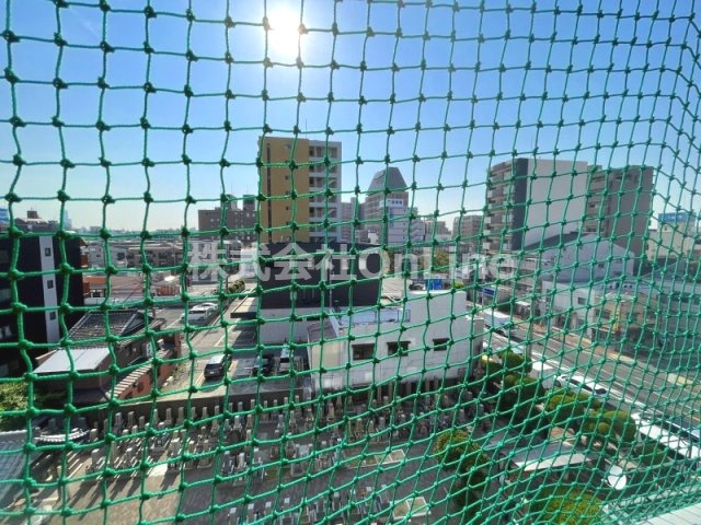 東大阪市足代北１丁目の賃貸マンションの庭