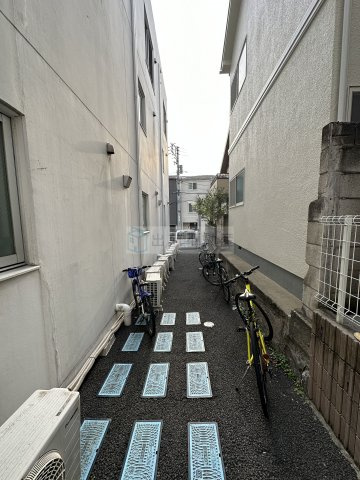 デュプレクス白山の駐車場