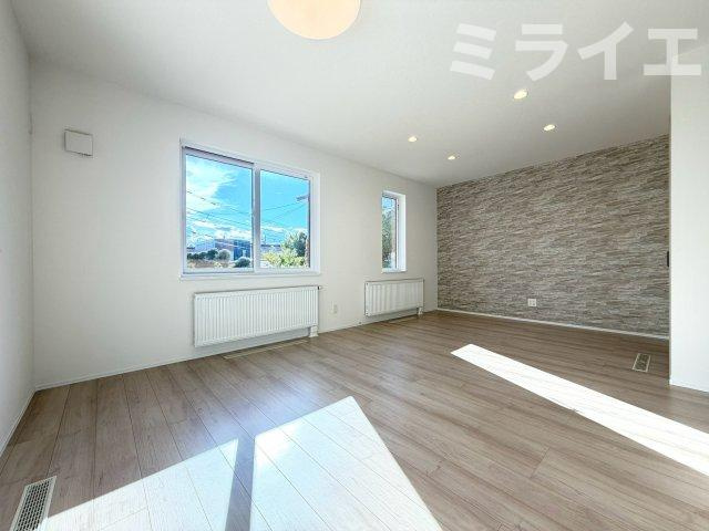 【新築戸建】札幌市豊平区月寒東2条19丁目5棟の居間・リビング