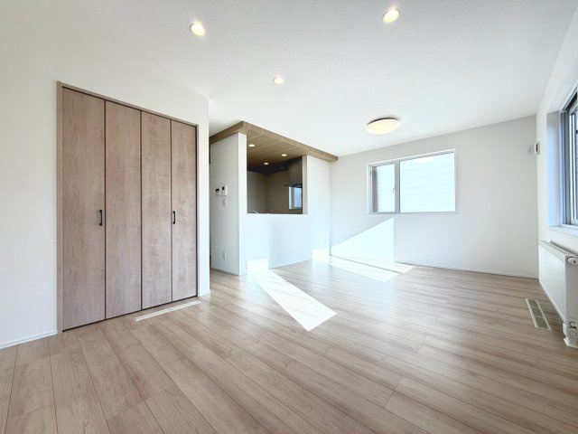 【新築戸建】札幌市豊平区月寒東2条19丁目5棟の居間・リビング