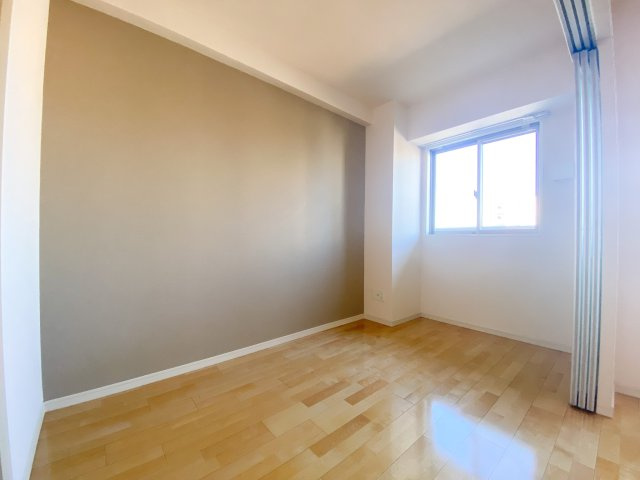 メゾンドール天下茶屋の洋室