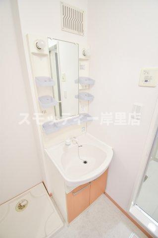 COZY岸里の洗面所